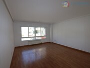 Apartamento T3 - Alhos Vedros, Moita, Set�bal - Miniatura: 2/9