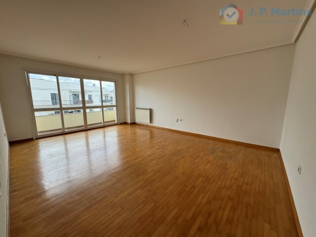 Apartamento T3 - Alhos Vedros, Moita, Setbal - Imagem grande