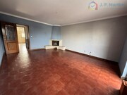 Apartamento T2 - Laranjeiro, Almada, Setbal - Miniatura: 2/9