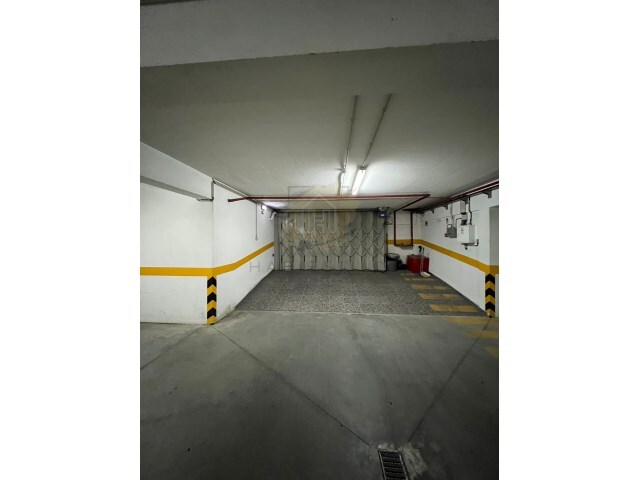 Garagem - Azeitão, Setúbal, Setúbal - Imagem grande