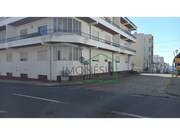 Pr�dio - Moledo, Caminha, Viana do Castelo - Miniatura: 3/5