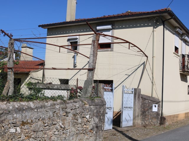 Moradia T2 - S�o Pedro da Torre, Valen�a, Viana do Castelo - Imagem grande