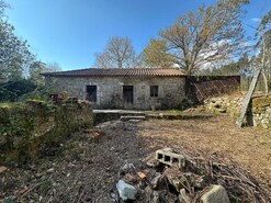 Moradia - Coura, Paredes de Coura, Viana do Castelo