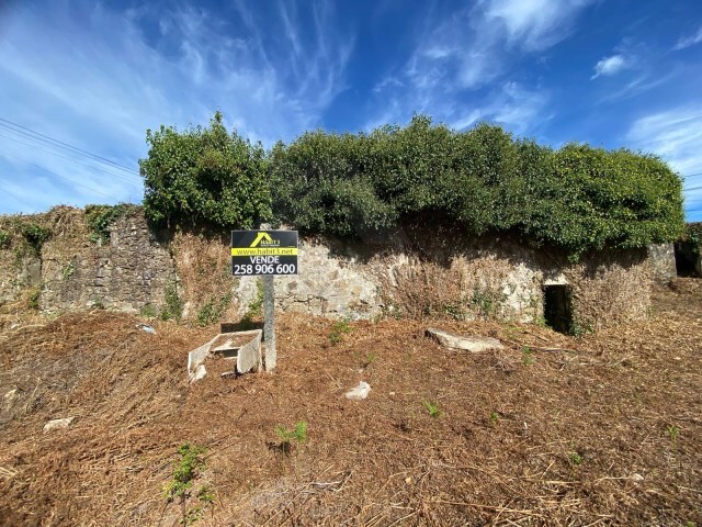 Ruina - Agualonga, Paredes de Coura, Viana do Castelo - Imagem grande