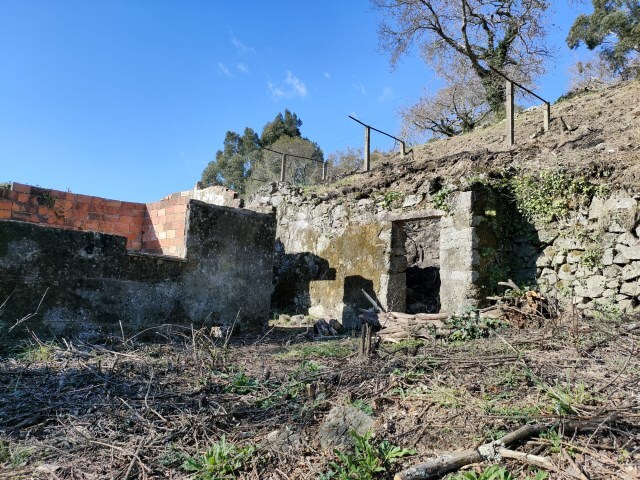 Ruina - Labruja, Ponte de Lima, Viana do Castelo - Imagem grande