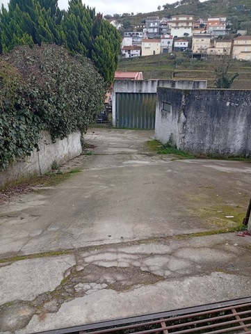 Armaz�m T0 - Cambres, Lamego, Viseu - Imagem grande