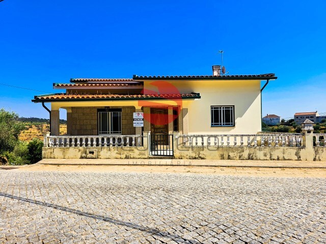 Moradia T4 - Pai Penela, Meda, Guarda - Imagem grande