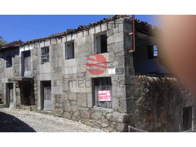 Moradia T3 - Moimenta da Beira, Moimenta da Beira, Viseu - Imagem grande