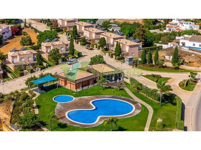Moradia T2 - Lagoa, Lagoa (Algarve), Faro (Algarve) - Imagem grande