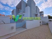 Moradia T3 - Estombar, Lagoa (Algarve), Faro (Algarve) - Miniatura: 1/9