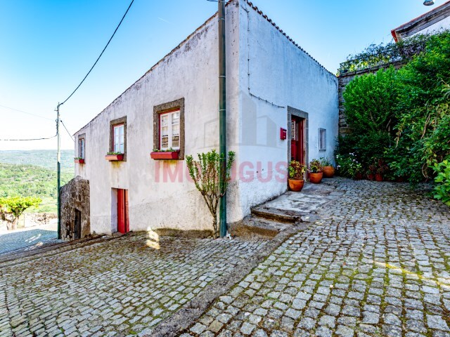 Moradia T2 - São Pedro, Celorico da Beira, Guarda - Imagem grande
