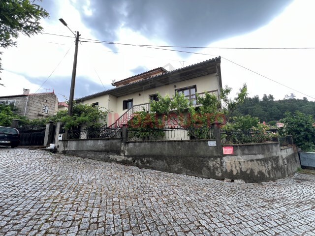 Moradia T2 - Pousafoles do Bispo, Sabugal, Guarda - Imagem grande