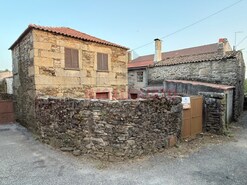Moradia T3 - Fios, Sabugal, Guarda