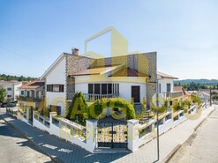 Moradia T5 - Aldeia de Santo Ant�nio, Sabugal, Guarda