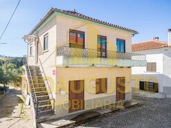 Moradia T3 - Pousafoles do Bispo, Sabugal, Guarda