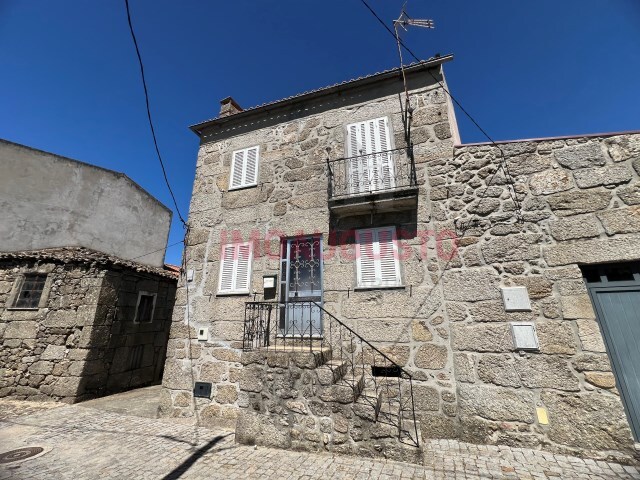 Moradia T3 - Figueir da Serra, Gouveia, Guarda - Imagem grande