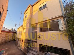 Moradia T3 - Casal de Cinza, Guarda, Guarda