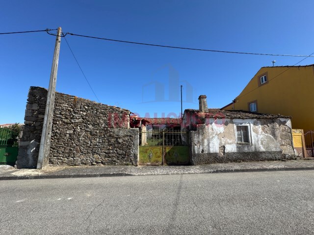 Moradia T4 - Almeida, Almeida, Guarda - Imagem grande