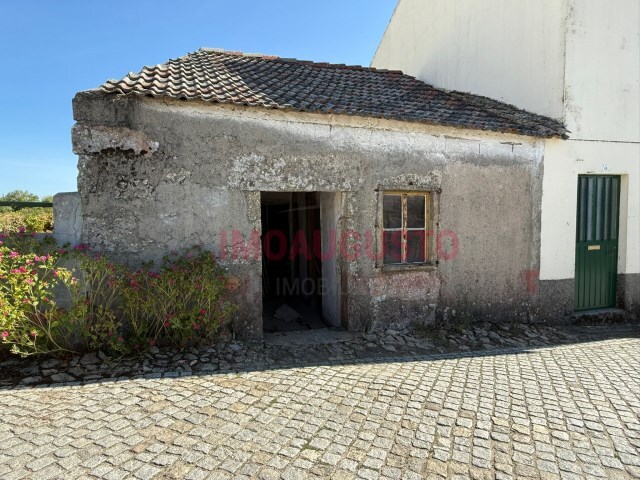Moradia T2 - Castelo Mendo, Almeida, Guarda - Imagem grande