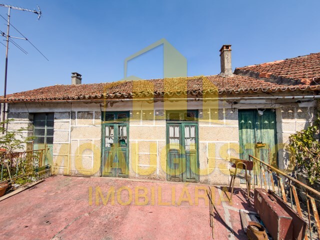 Moradia T2 - Aldeia Nova, Trancoso, Guarda - Imagem grande