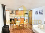 Moradia T2 - A�ores, Celorico da Beira, Guarda - Miniatura: 1/9