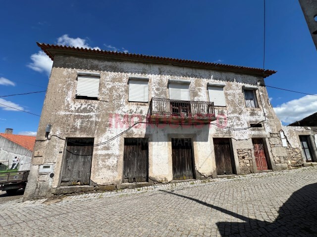 Moradia T4 - Vale da Mula, Almeida, Guarda - Imagem grande
