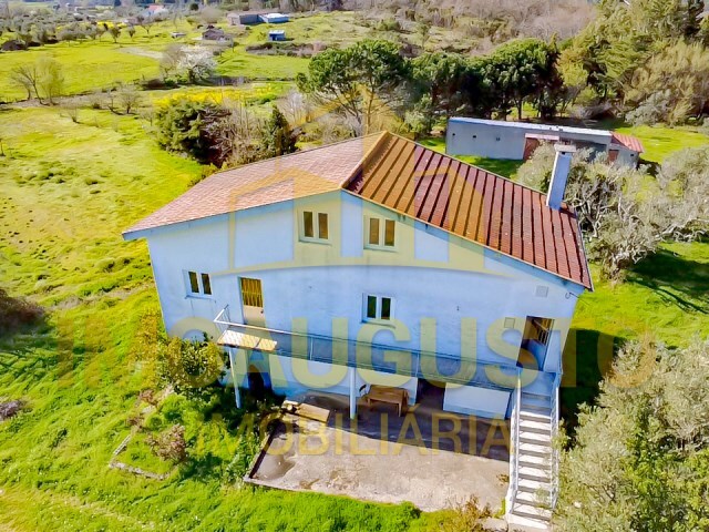 Moradia T3 - Moimenta da Serra, Gouveia, Guarda - Imagem grande