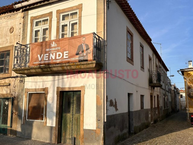 Moradia T6 - Figueira de Castelo Rodrigo, Figueira de Castelo Rodrigo, Guarda - Imagem grande