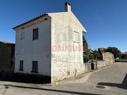 Moradia T4 - Malpartida, Almeida, Guarda