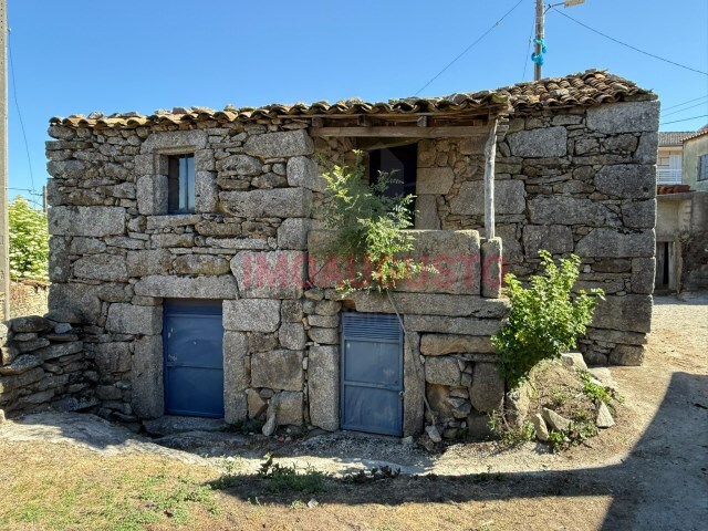 Moradia T2 - Marmeleiro, Guarda, Guarda - Imagem grande