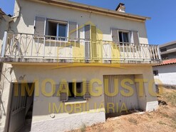 Moradia T3 - Aldeia de Santo Ant�nio, Sabugal, Guarda