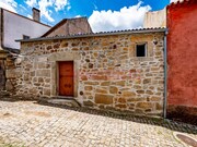 Moradia T2 - Marmeleiro, Guarda, Guarda