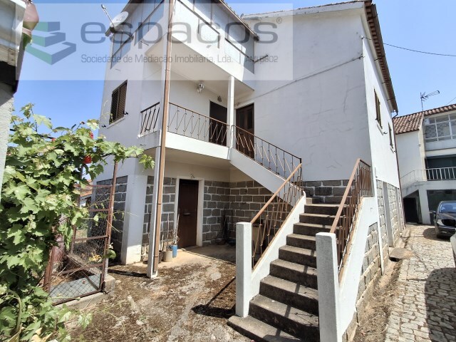 Moradia T3 - Lavacolhos, Fundo, Castelo Branco - Imagem grande