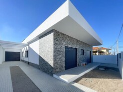 Moradia T4 - Fern�o Ferro, Seixal, Set�bal