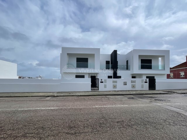 Moradia T4 - Corroios, Seixal, Set�bal - Imagem grande