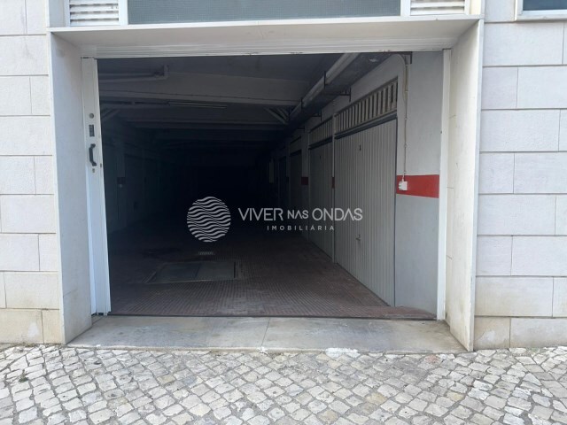 Garagem - Costa da Caparica, Almada, Setúbal - Imagem grande