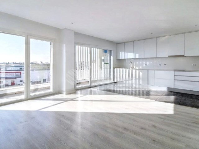 Apartamento T3 - Corroios, Seixal, Set�bal - Imagem grande