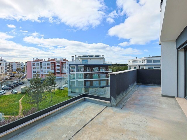Apartamento T3 - Charneca da Caparica, Almada, Set�bal - Imagem grande