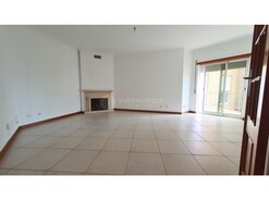Apartamento T1 - Laranjeiro, Almada, Set�bal