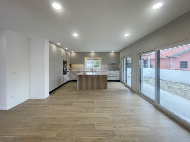 Moradia T3 - Fern�o Ferro, Seixal, Set�bal - Imagem grande