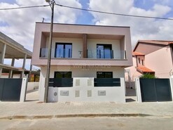 Moradia T3 - Fern�o Ferro, Seixal, Set�bal