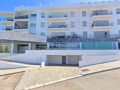 Com�rcio - Barcarena, Oeiras, Lisboa