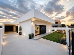 Moradia T4 - Quinta do Anjo, Palmela, Set�bal