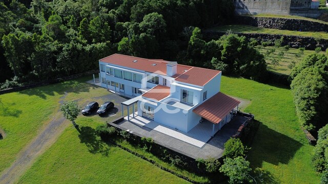Moradia T6 - Terra Ch�, Angra do Heroismo, Ilha Terceira - Imagem grande