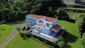 Moradia T6 - Terra Ch�, Angra do Heroismo, Ilha Terceira