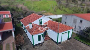 Moradia T5 - Angra do Heroismo, Angra do Heroismo, Ilha Terceira - Miniatura: 1/23