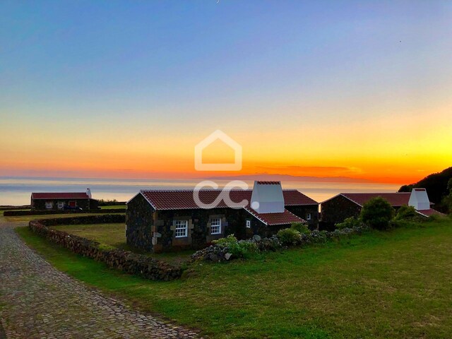Pr�dio > T6 - Santa B�rbara, Angra do Heroismo, Ilha Terceira - Imagem grande