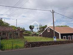 Ruina T0 - Biscoitos, Praia da Vit�ria, Ilha Terceira - Miniatura: 12/14