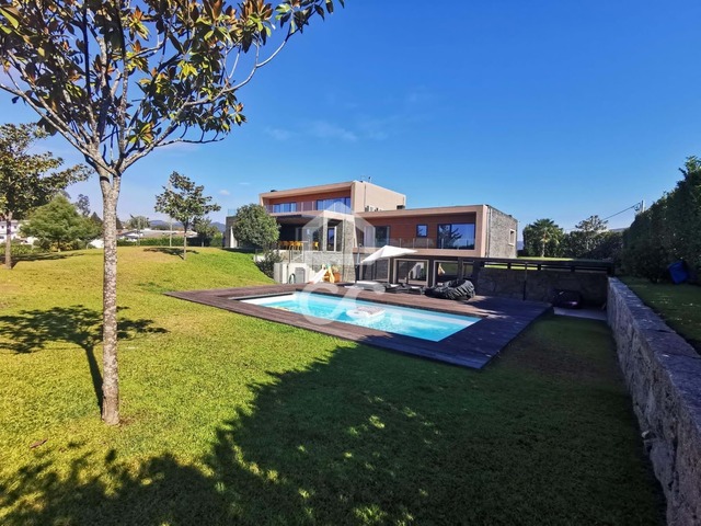 Moradia T4 - Aveleda, Lousada, Porto - Imagem grande
