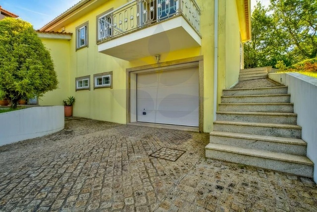 Moradia T3 - Serzedelo, P�voa de Lanhoso, Braga - Imagem grande